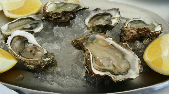 Mar do Inferno signature dishes Oysters
Octopus à Lagareiro
Special Seafood Platter